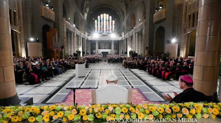 Imagen del contenido Francisco: V. A. a Bélgica | Encuentro con el Clero y Agentes de Pastoral